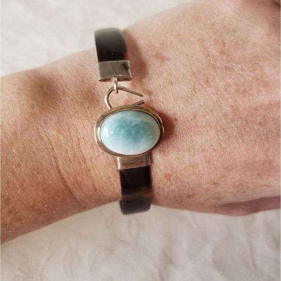 Sterling Silver Larimar Shell Bracelet - Picture 4 of 14